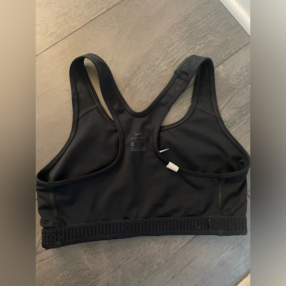 NIKE drift sports bra medium in black no padding like new! - Picture 2 of 4